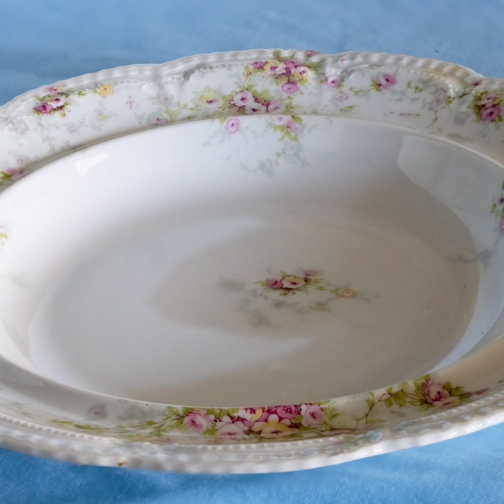 Beautiful Antique Theodore Haviland Schleiger Covered Pancake Server. France! - Picture 7 of 11